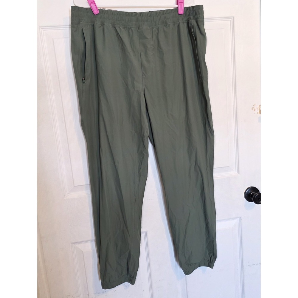GAP Fit Men's Lightweight Stretch Quick Dry Pull-On Motion Jogger XL